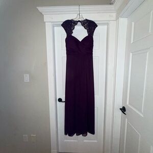 B58-65L / Xscape Maroon Sweetheart Sleeveless Bridesmaid  Gown
